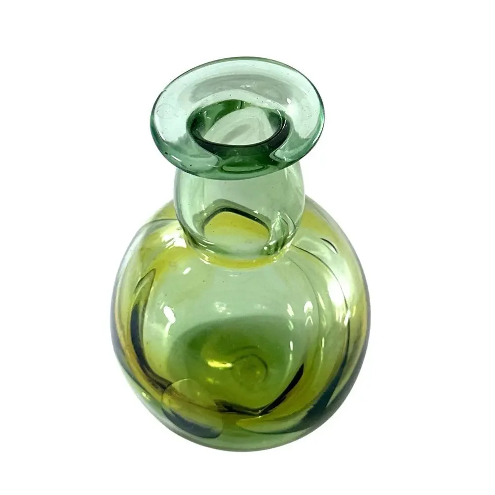 Vintage 1980 Williams Signed Hand Blown Art Glass Vase Green Yellow 6”